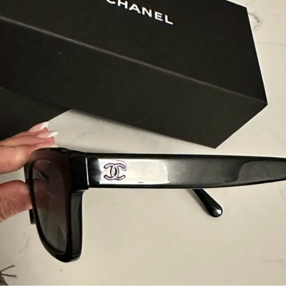 NWT CHANEL Black Sunglasses - Picture 4 of 4